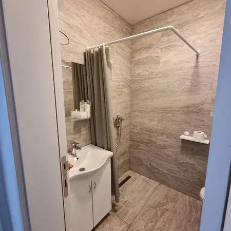 Zara Apartment *